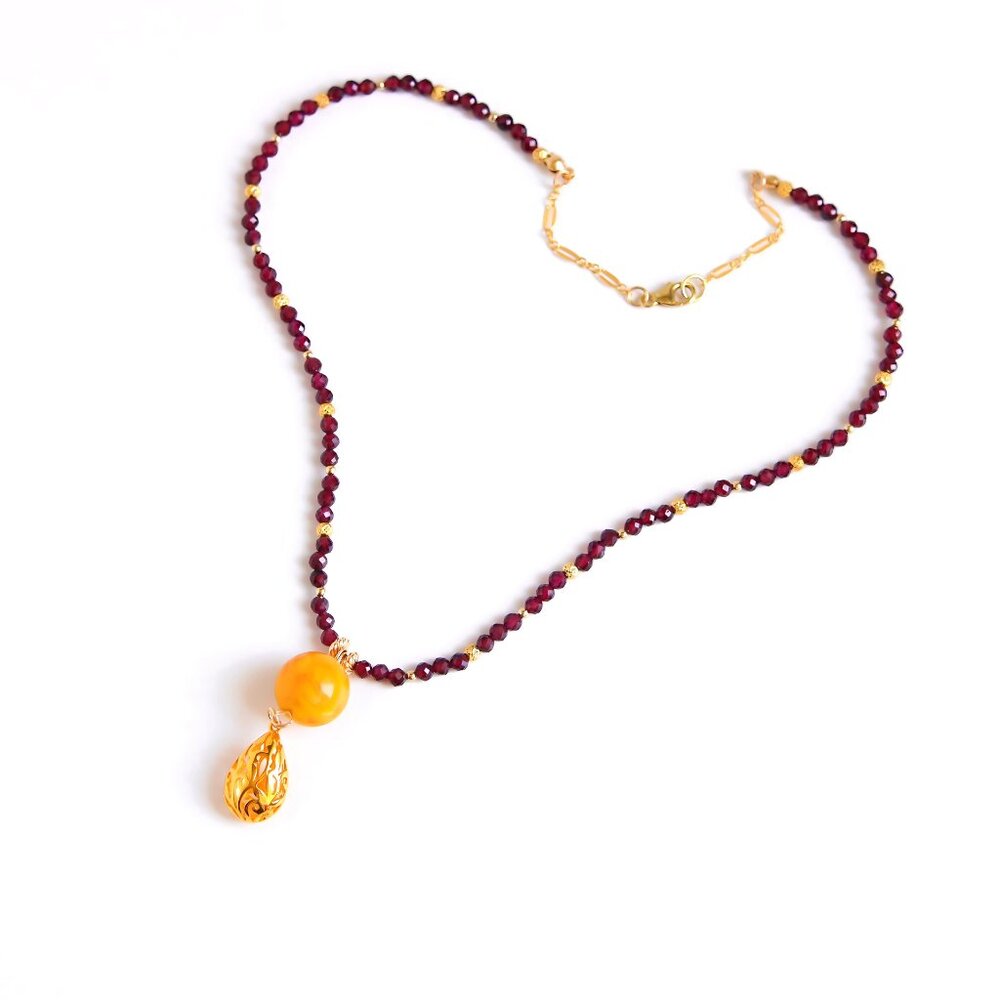 Butterscotch Amber Garnet Necklace 14k Gold-Filled - Picture 4 of 9